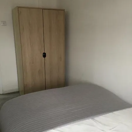 Sama'S Stylish Room 2 Manchester Exterior photo